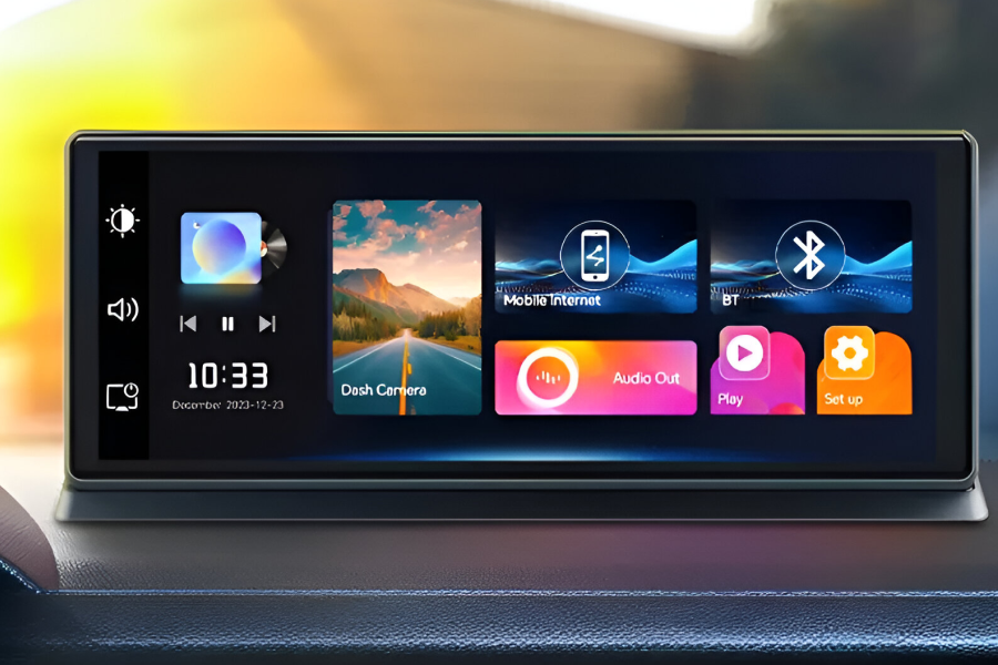 Smart dash cam with Carplay integration