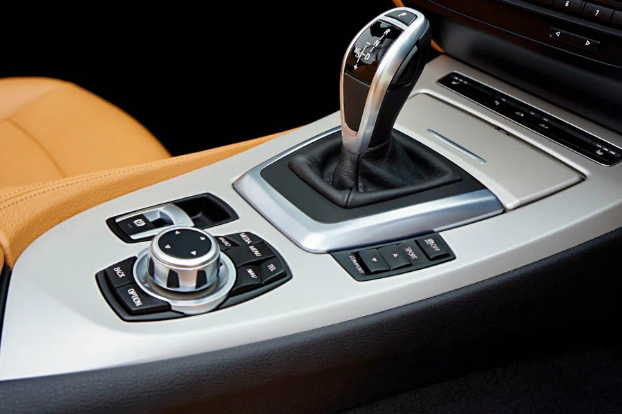 Rotating phone holder for car