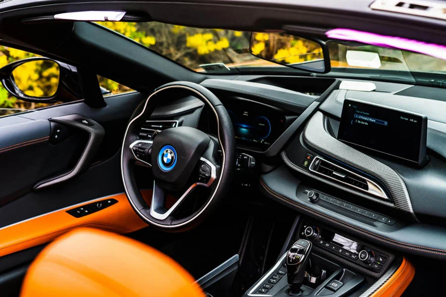 Hands-free phone holder for car